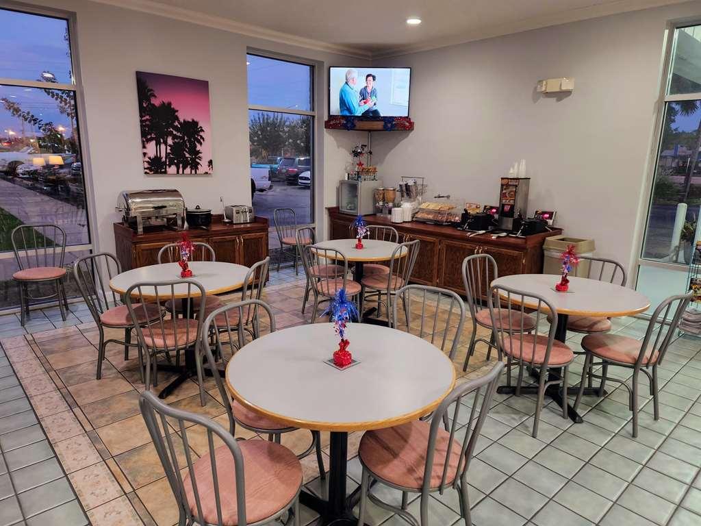 Americas Best Value Inn & Suites-Foley Esterno foto