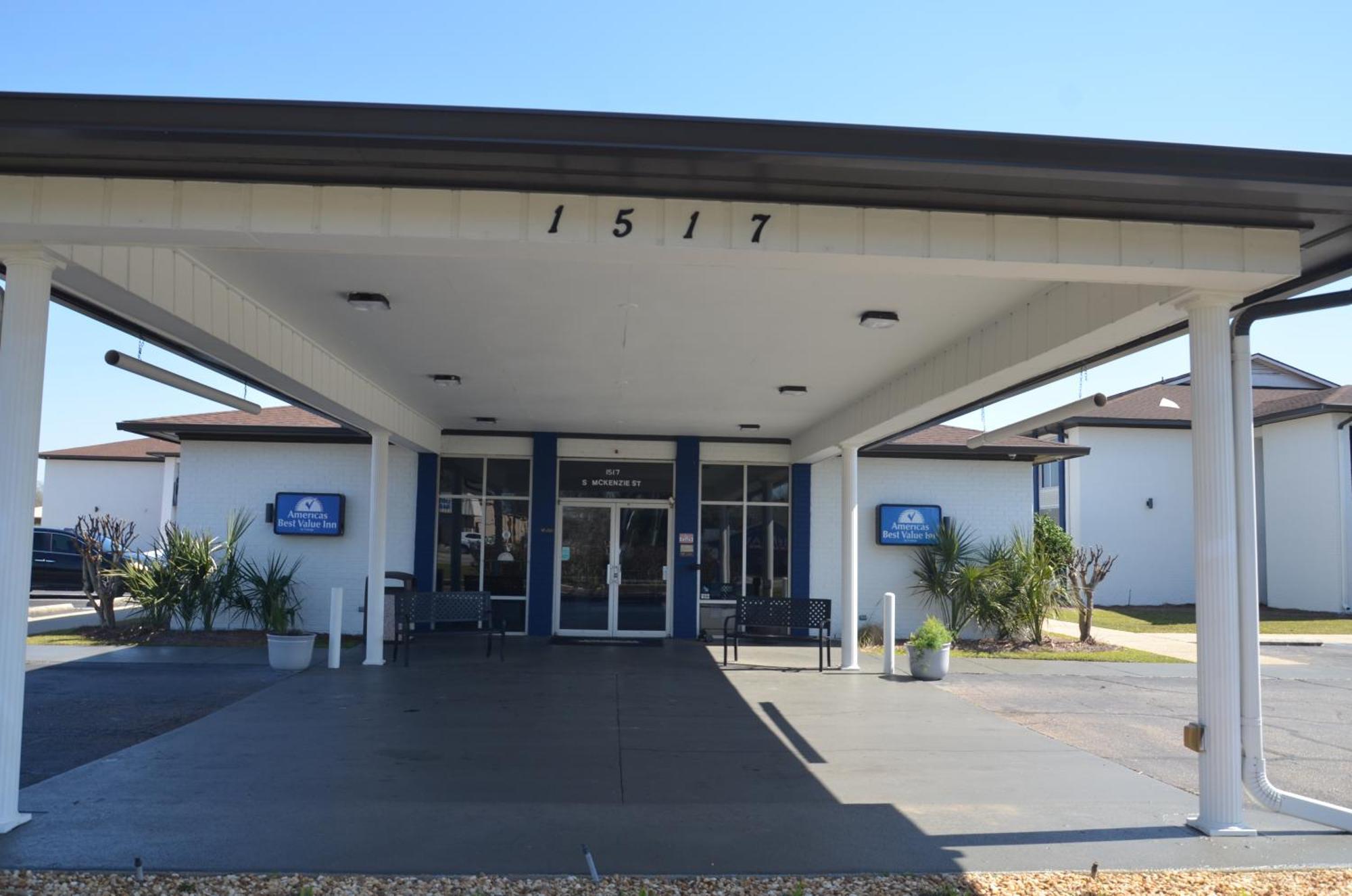 Americas Best Value Inn & Suites-Foley Esterno foto