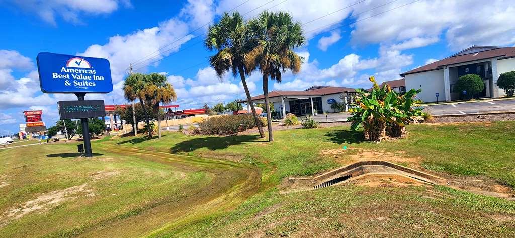 Americas Best Value Inn & Suites-Foley Esterno foto